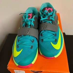 Nike KD VII GS 'Carnival':  Size 5Y:  EUC